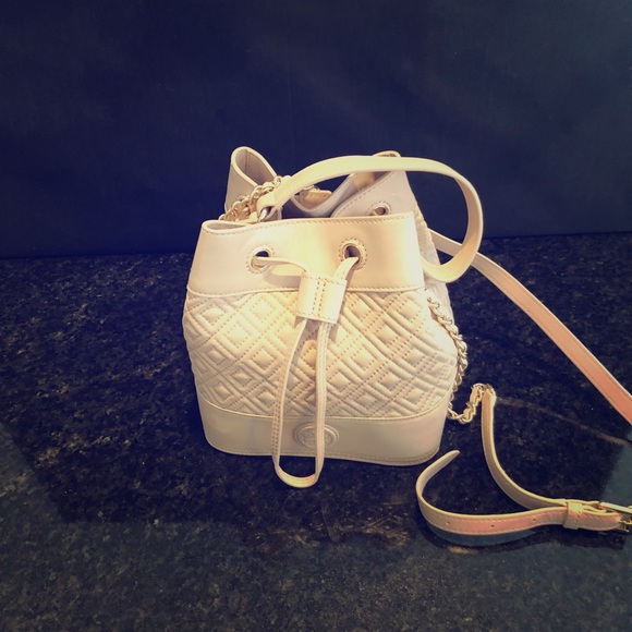 Handbags - Tory Burch mini bucket bag